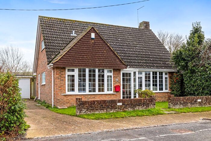3 Bedroom Chalet For Sale In Church Lane, Upper Beeding, BN44