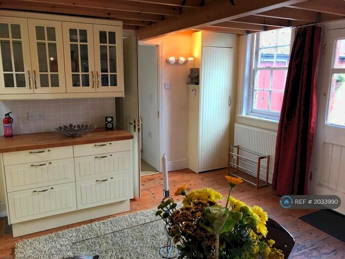 1 Bedroom Bungalow To Rent In The Street, Mortimer Common, Reading, RG7