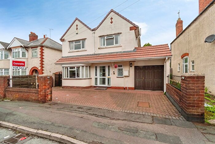 3 Bedroom Detached House For Sale In Victoria Road, Wednesfield, Wolverhampton, WV11