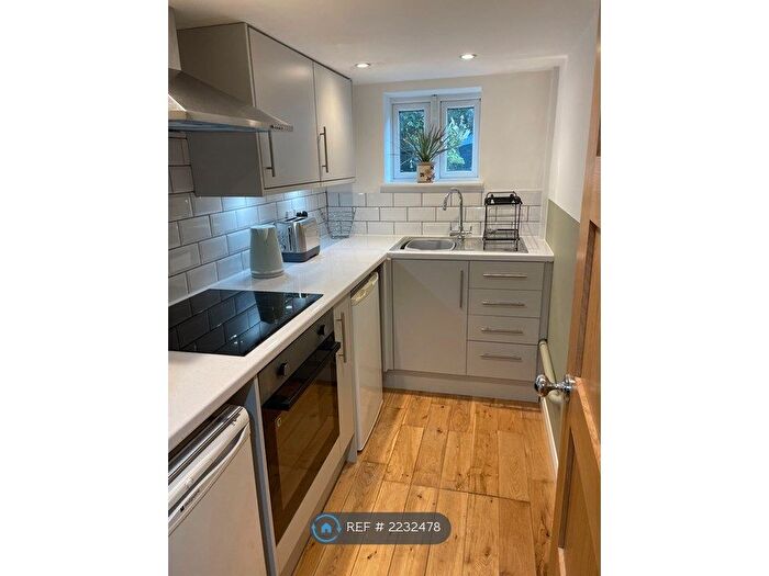 1 Bedroom Flat To Rent In Chorlton Cum Hardy, Manchester, M21
