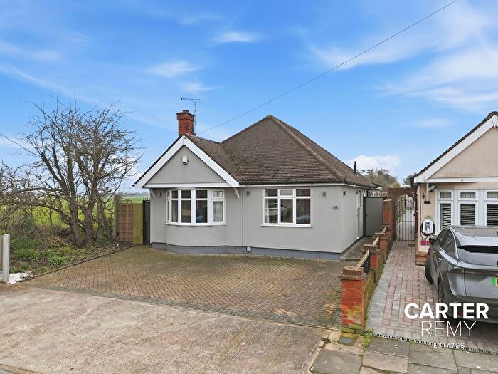 3 Bedroom Bungalow For Sale In Fairfield Avenue, Grays, RM16