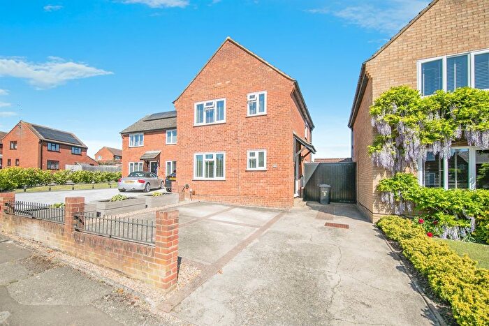 3 Bedroom Detached House For Sale In Quilter Drive, Ipswich, IP8