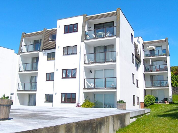 2 Bedroom Flat To Rent In Grafton Road, Torquay, TQ1