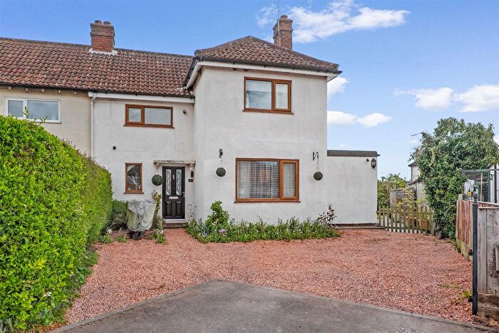 3 Bedroom Semi-Detached House For Sale In Gardens Close, Upton-Upon-Severn, Worcester, WR8