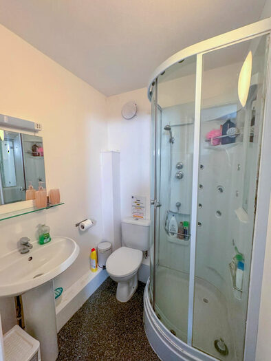 Studio For Sale In St. Anns Lodge, St. Anns Lane, Leeds, LS4