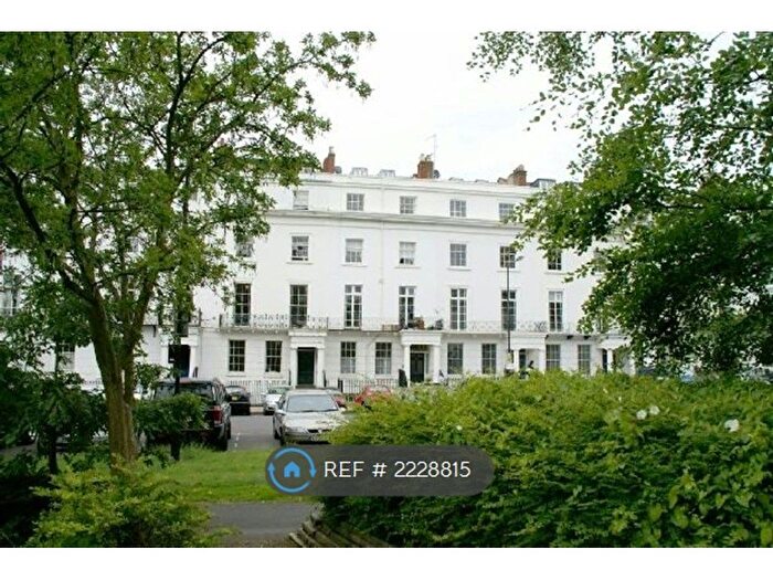 2 Bedroom Flat To Rent In Clarendon Square, Leamington Spa, CV32