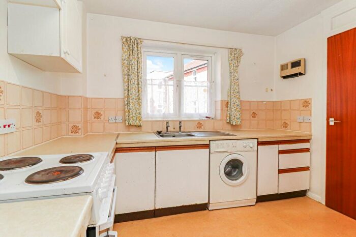 2 Bedroom Apartment For Sale In Town Bridge Court, Chesham, Buckinghamshire, HP5