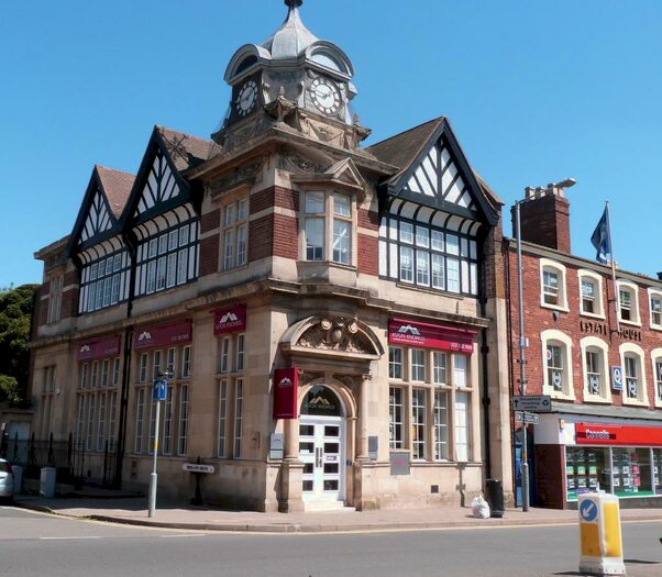 2 Bedroom Flat To Rent In Midland Drive, Sutton Coldfield, West Midlands, B72