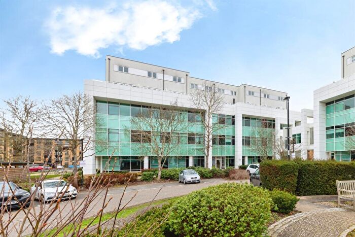 1 Bedroom Apartment For Sale In Bessemer Road, Welwyn Garden City, AL7