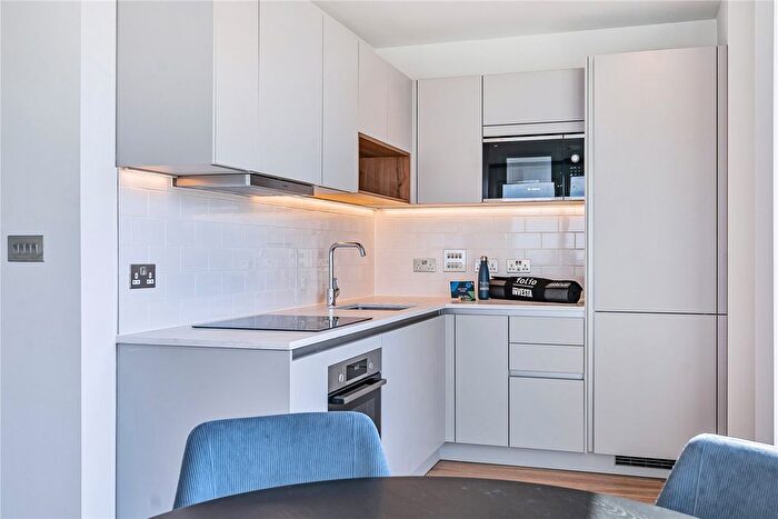 1 Bedroom Flat To Rent In Henley Cross, London, SE3