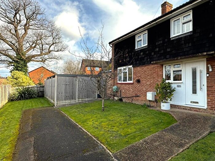 3 Bedroom Semi Detached House For Sale In Great Goodwin Drive, Guildford, GU1