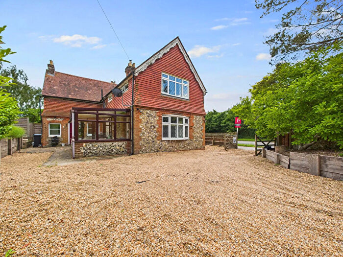 4 Bedroom Semi-Detached House To Rent In Findon Road, Findon, Worthing, BN14