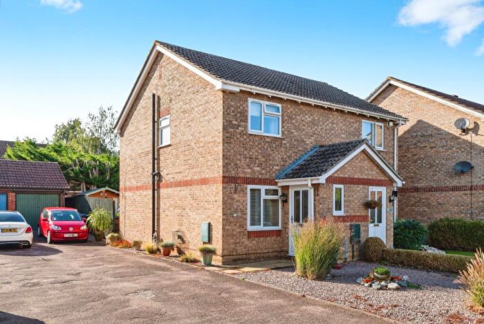 2 Bedroom Semi-Detached House For Sale In Felton Way, Ely, Cambridgeshire, CB6