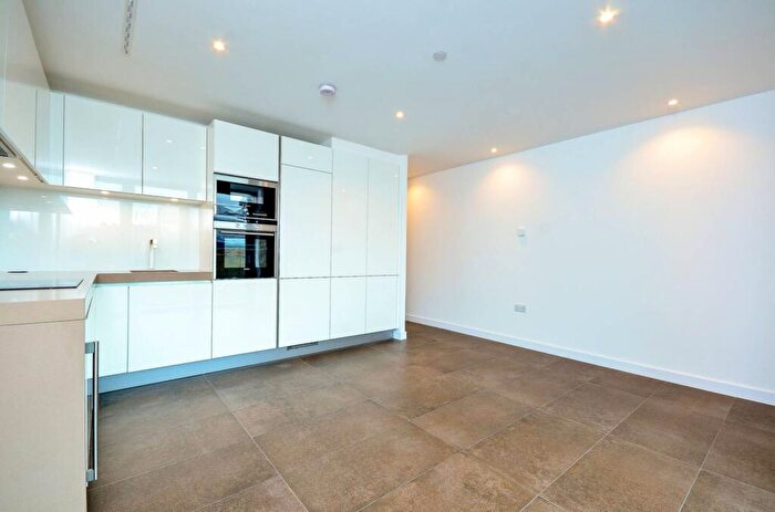 1 Bedroom Flat To Rent In City Road, Clerkenwell, London, EC1V