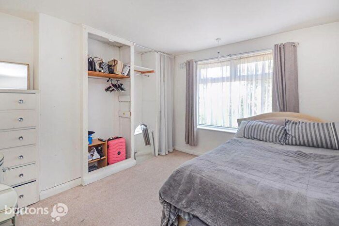 3 Bedroom Semi-Detached House For Sale In Whitehill Road, Brinsworth, S60
