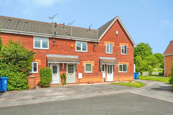 2 Bedroom Town House For Sale In Waterloo Court, Chester Green, Derby, DE1