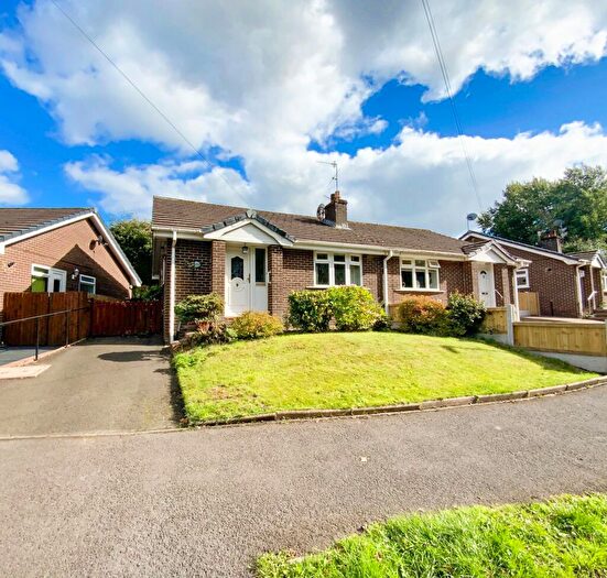 2 Bedroom Semi-Detached Bungalow For Sale In Shirebrook Drive, Glossop, SK13