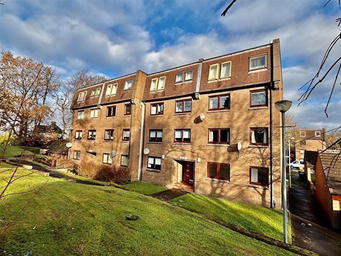 2 Bedroom Flat To Rent In Nethan Gate, Hamilton, ML3