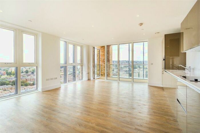 3 Bedroom Apartment To Rent In Compton House, Royal Arsenal, Woolwich, SE18