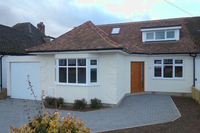 4 Bedroom Semi-Detached House To Rent In Westland Drive, Brookmans Park, Herts AL9