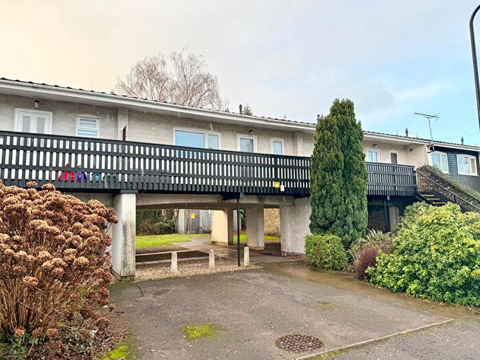 1 Bedroom Flat For Sale In Four Ash Court, Usk, NP15