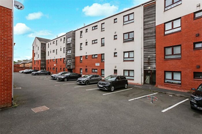 2 Bedroom Flat For Sale In Campbell Close, Hamilton, South Lanarkshire, ML3