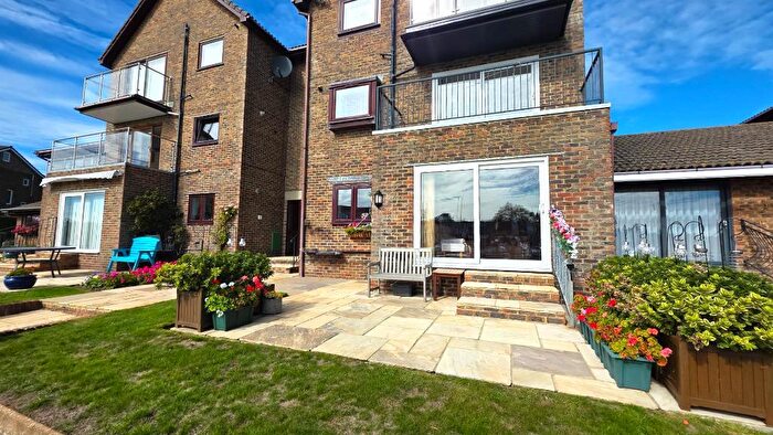 2 Bedroom Flat For Sale In Latimer Road, St Helens, Isle Of Wight, PO33