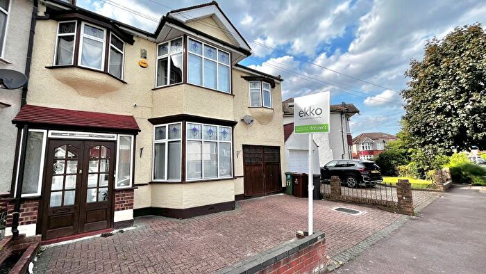 6 Bedroom End Of Terrace House To Rent In Sandringham Road, Barking, IG11