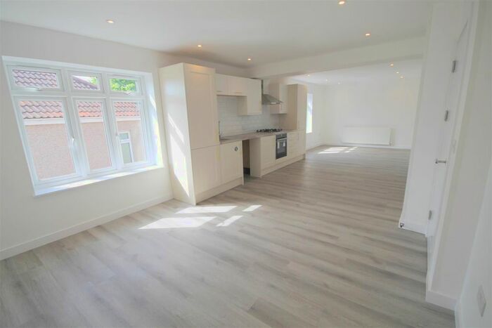 1 Bedroom Flat To Rent In Kingsway Avenue, Kingswood, Bristol, BS15