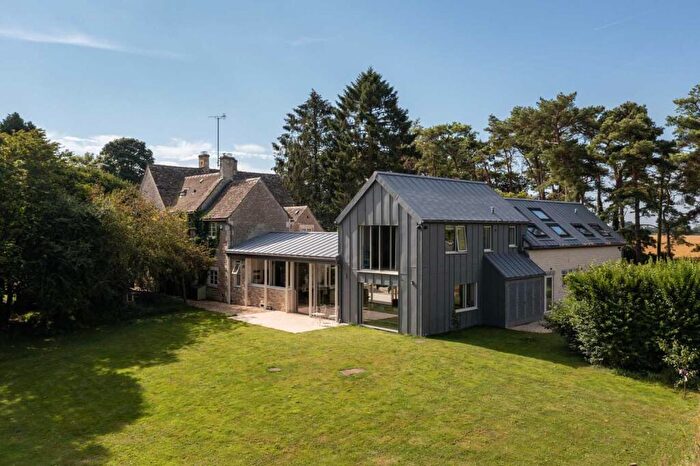 6 Bedroom Country House For Sale In Nr Bibury, Gloucestershire, GL7