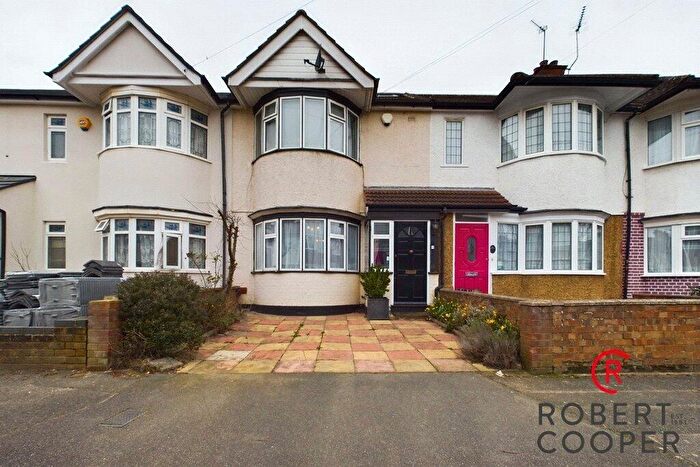 4 Bedroom Terraced House To Rent In Dulverton, Ruislip, HA4