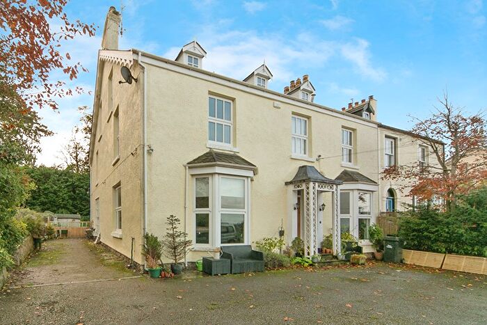 7 Bedroom Semi-Detached House For Sale In Clip Terfyn, Llanddulas, Abergele, Conwy, LL22