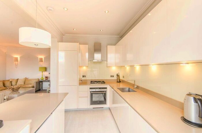 2 Bedroom Flat To Rent In Grenville Place, South Kensington, London, SW7