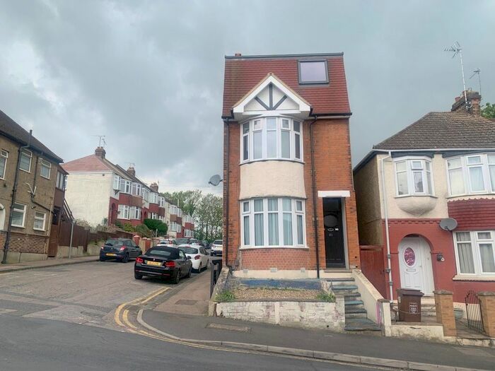 1 Bedroom Flat To Rent In Camden Road, Gillingham, Kent, ME7