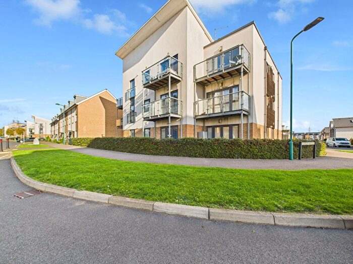 2 Bedroom Flat For Sale In Hartley Avenue, Peterborough, PE1