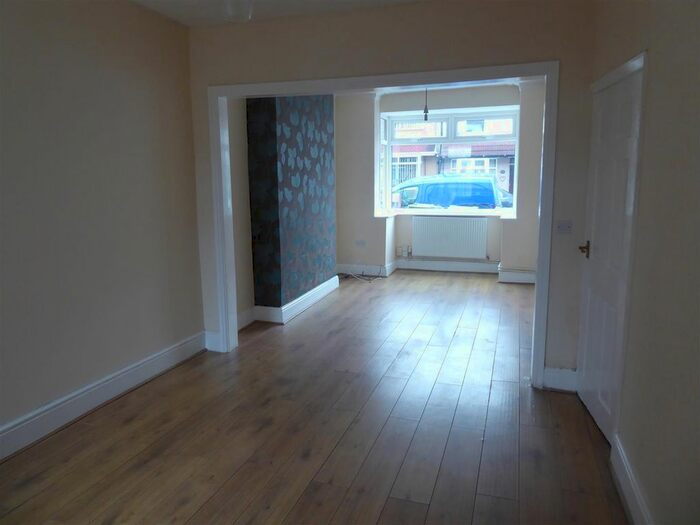 3 Bedroom Terraced House To Rent In Barcroft Street, Cleethorpes, DN35