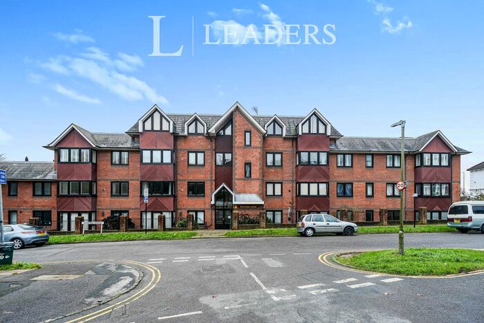 4 Bedroom Flat To Rent In Tivoli Crescent, Brighton, BN1