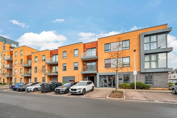 1 Bedroom Apartment To Rent In Nightingale House, Drake Way, Reading, RG2
