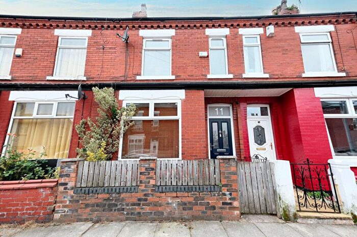 2 Bedroom Terraced House For Sale In Wellington Terrace, Salford, M5