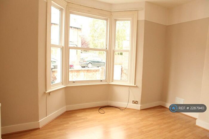 1 Bedroom Flat To Rent In Cheshire Road, London, N22