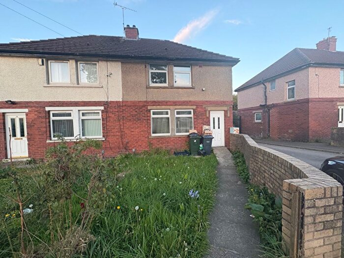 2 Bedroom Semi-Detached House To Rent In Chellow Grange Road, Bradford, West Yorkshire, BD9