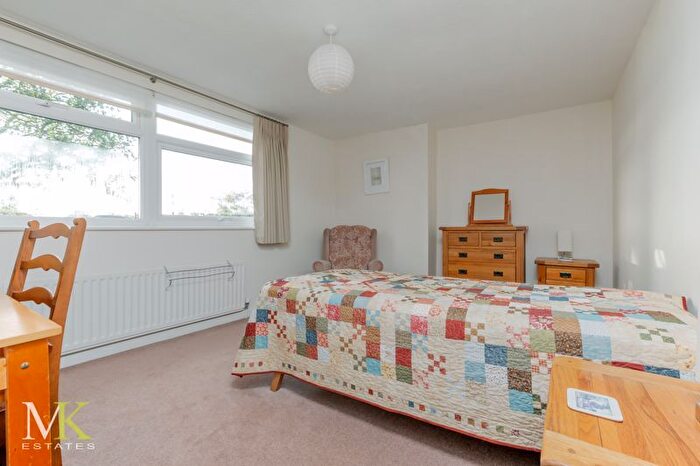 3 Bedroom Chalet For Sale In Woodbury Avenue, Bournemouth, BH8