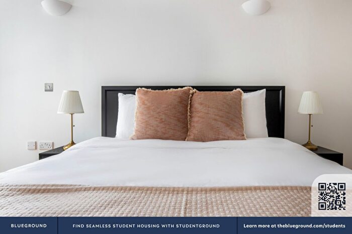3 Bedroom Flat To Rent In King's Cross, London, N1