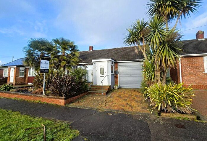 3 Bedroom Bungalow For Sale In Longmynd Drive, Hampshire, PO14