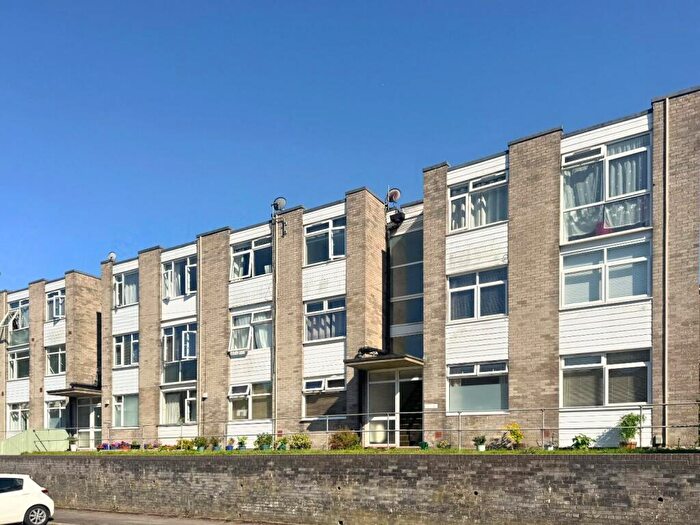 2 Bedroom Flat For Sale In Bridge Street, Cogan, CF64