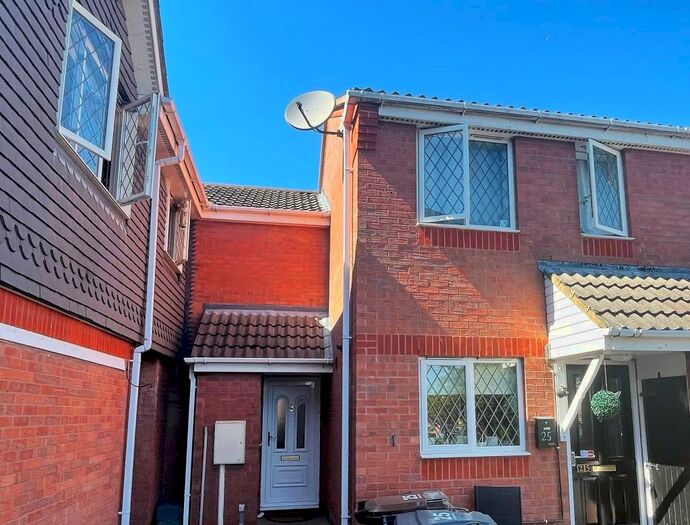 2 Bedroom House To Rent In Wentin Close, Corby, NN18