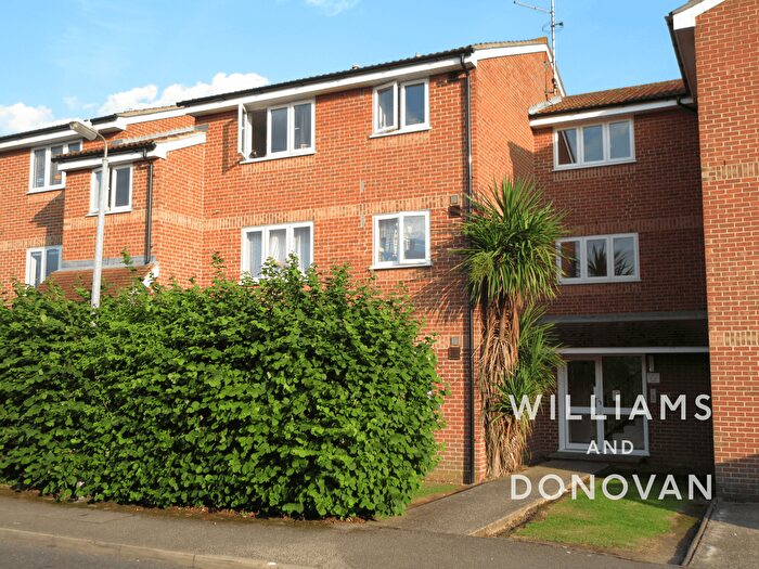 1 Bedroom Flat To Rent In Leecon Way, Rochford, SS4