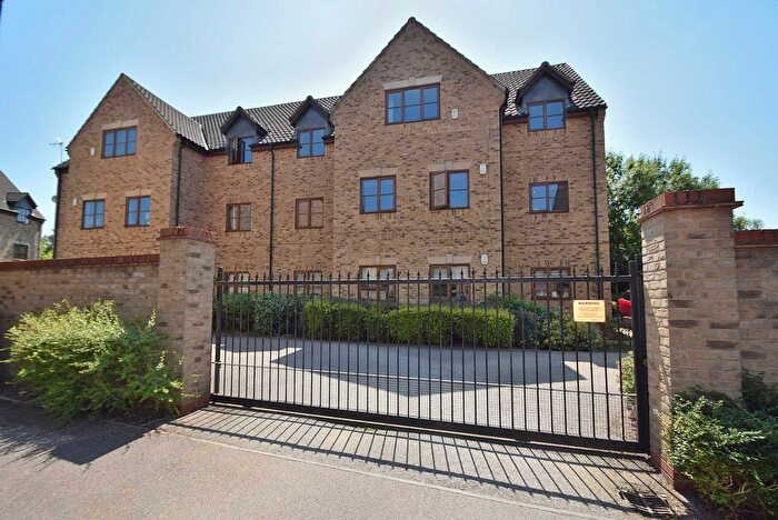 2 Bedroom Flat For Sale In Perivale, Monkston Park, MK10