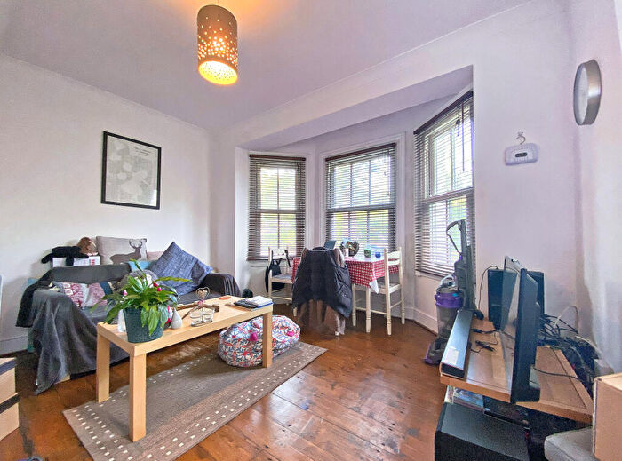 1 Bedroom Maisonette To Rent In Rosary Lodge, Ship Alley, Farnborough, GU14