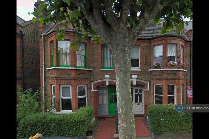 2 Bedroom Maisonette To Rent In Edward Road, London, E17